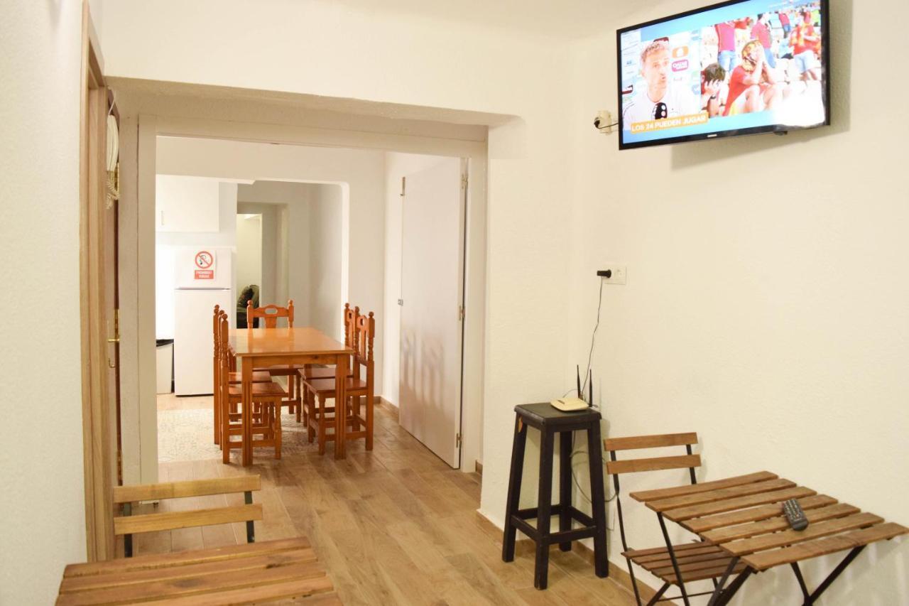 Buena Onda Malaga Apartment ภายนอก รูปภาพ
