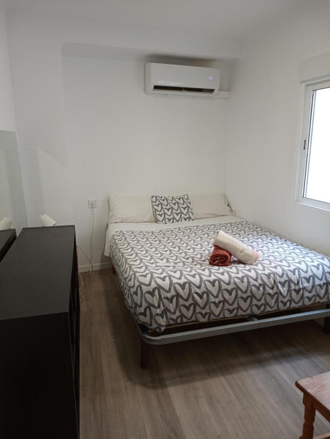 Buena Onda Malaga Apartment ภายนอก รูปภาพ