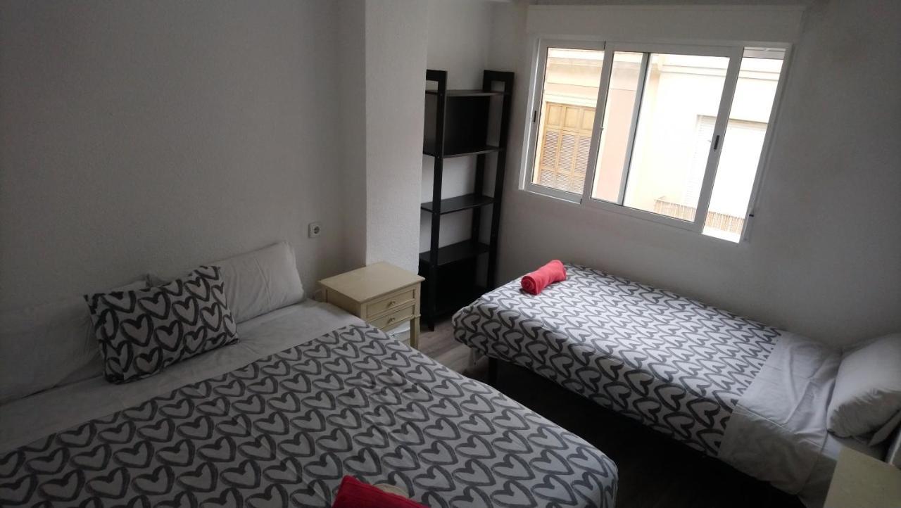 Buena Onda Malaga Apartment ภายนอก รูปภาพ