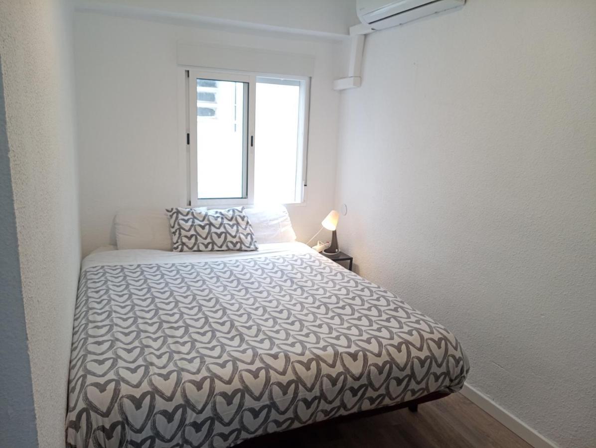 Buena Onda Malaga Apartment ภายนอก รูปภาพ
