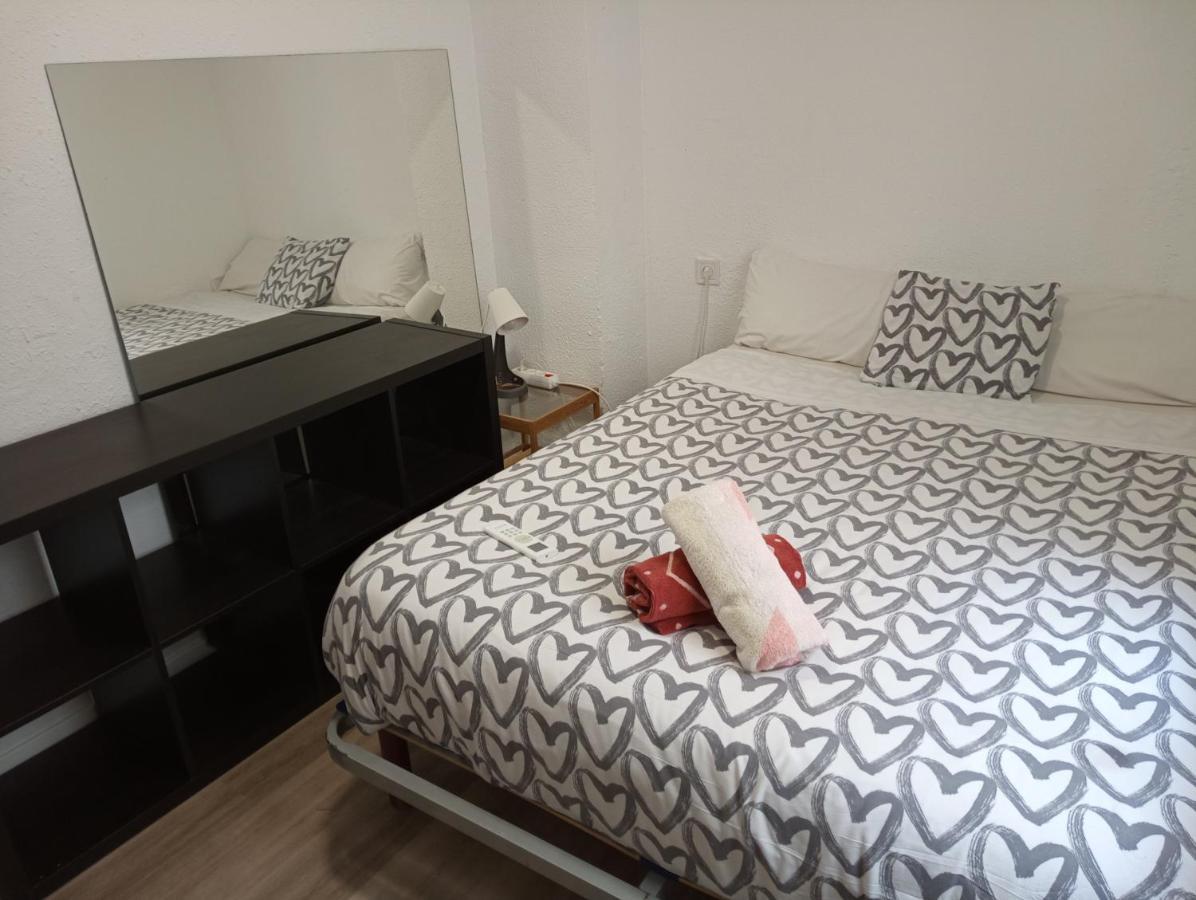 Buena Onda Malaga Apartment ภายนอก รูปภาพ